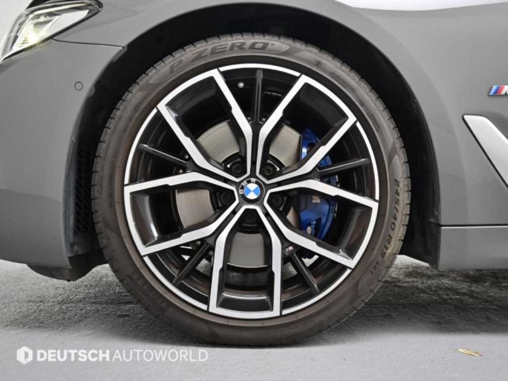 BMW 5 Series - Vista 5