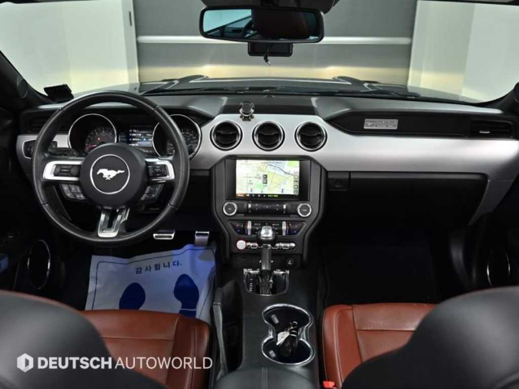 Ford Mustang - Vista 7