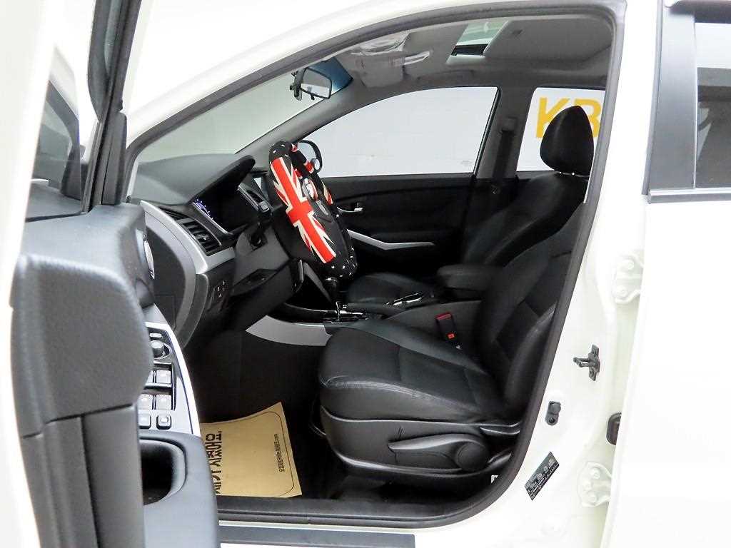 Ssangyong Korando - Vista 12