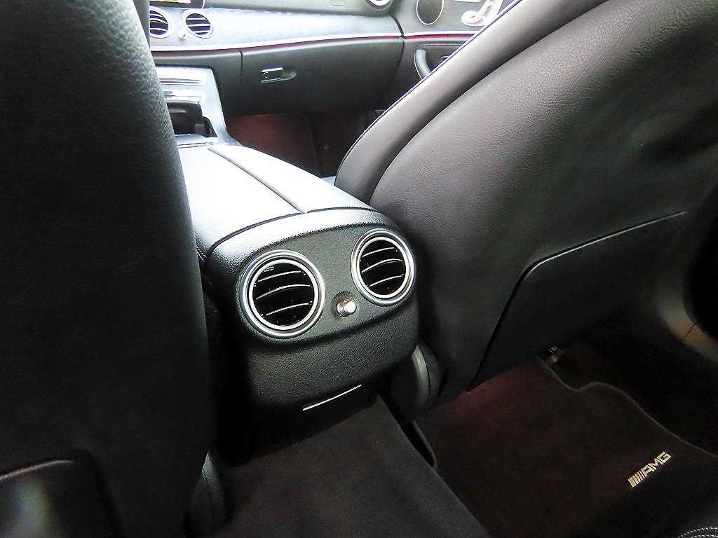 Mercedes Benz E class 2021 Blanco - Importación desde Corea - HF Imports Iquique - Foto 16