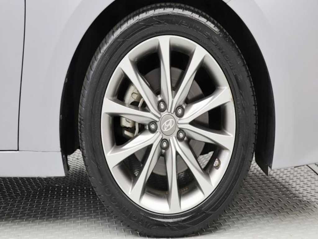 HYUNDAI Grandeur - Vista 8