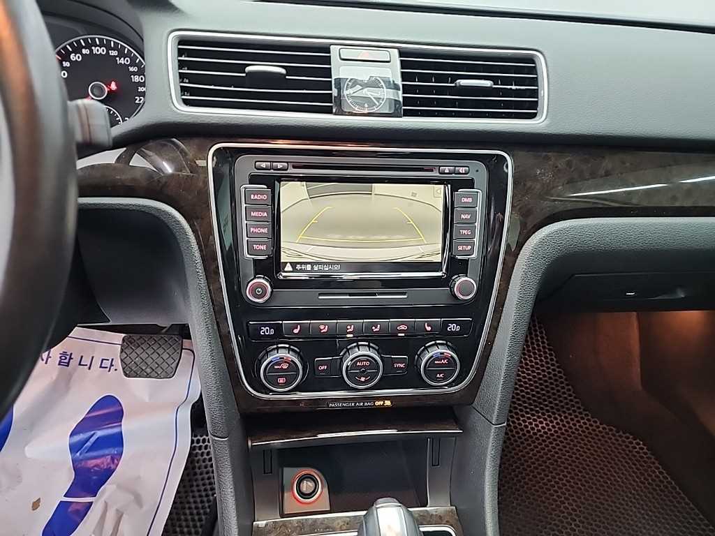 Volkswagen Passat - Vista 8