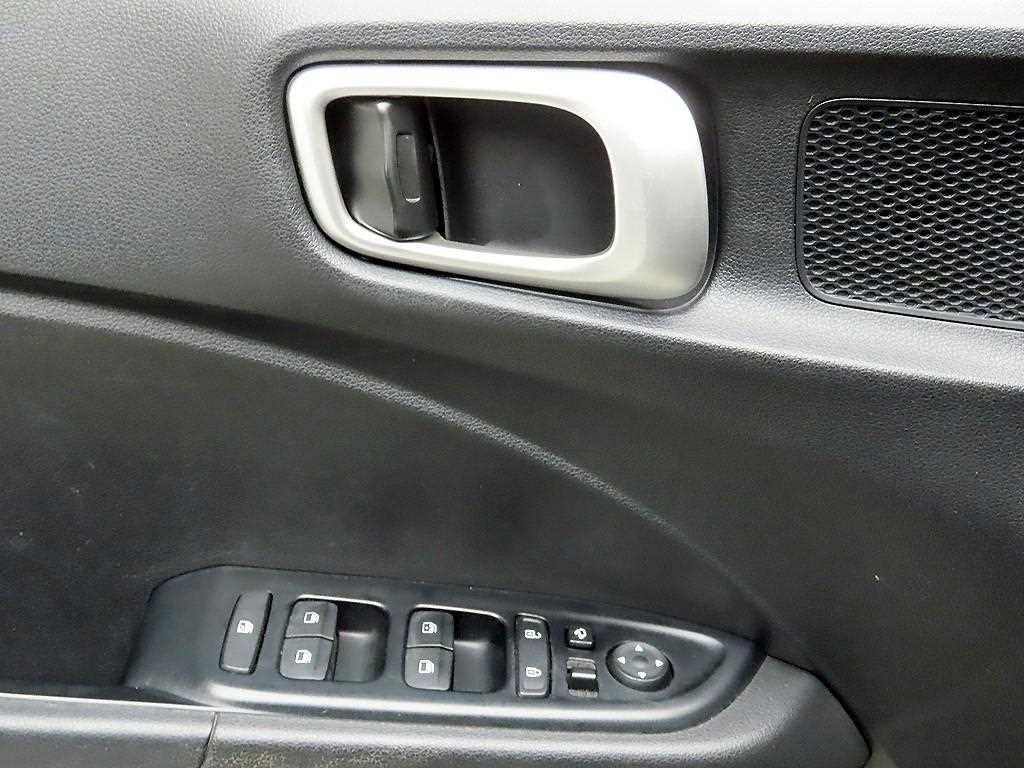 HYUNDAI Venue - Vista 11