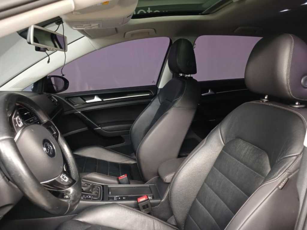 Volkswagen Golf - Vista 7