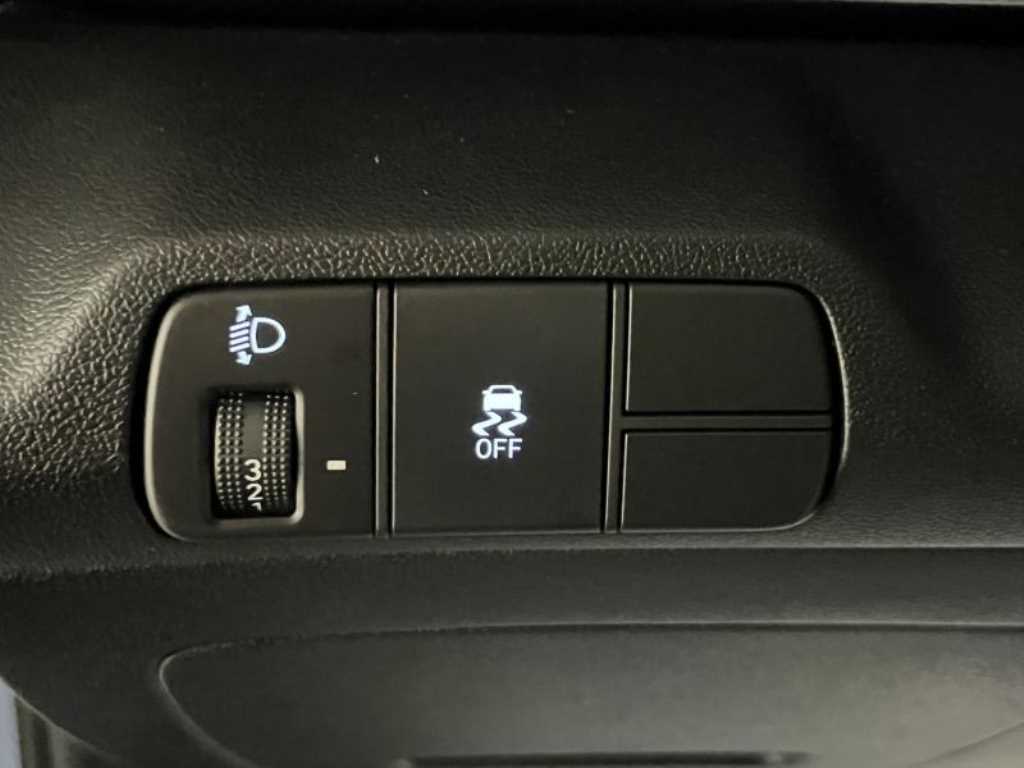 HYUNDAI Avante - Vista 11