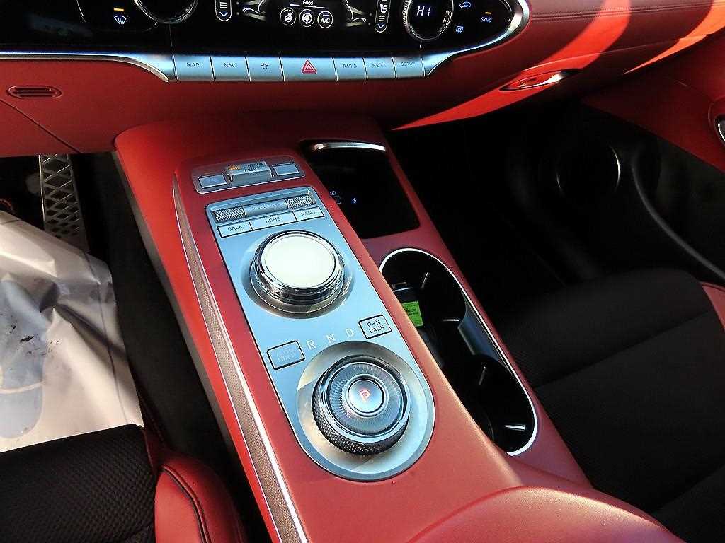 Genesis GV70 - Vista 11