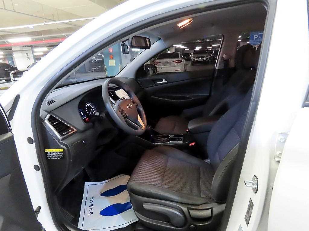 HYUNDAI Tucson - Vista 6