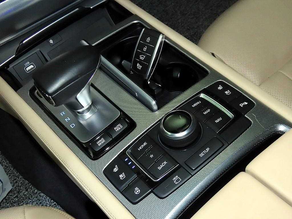 Genesis G80 - Vista 12