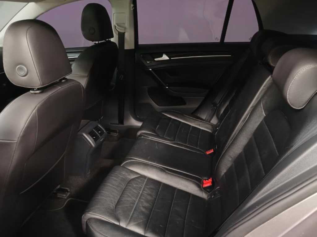 Volkswagen Golf - Vista 8