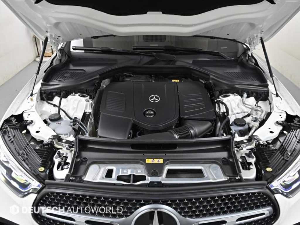 Mercedes Benz GLC Class - Vista 6