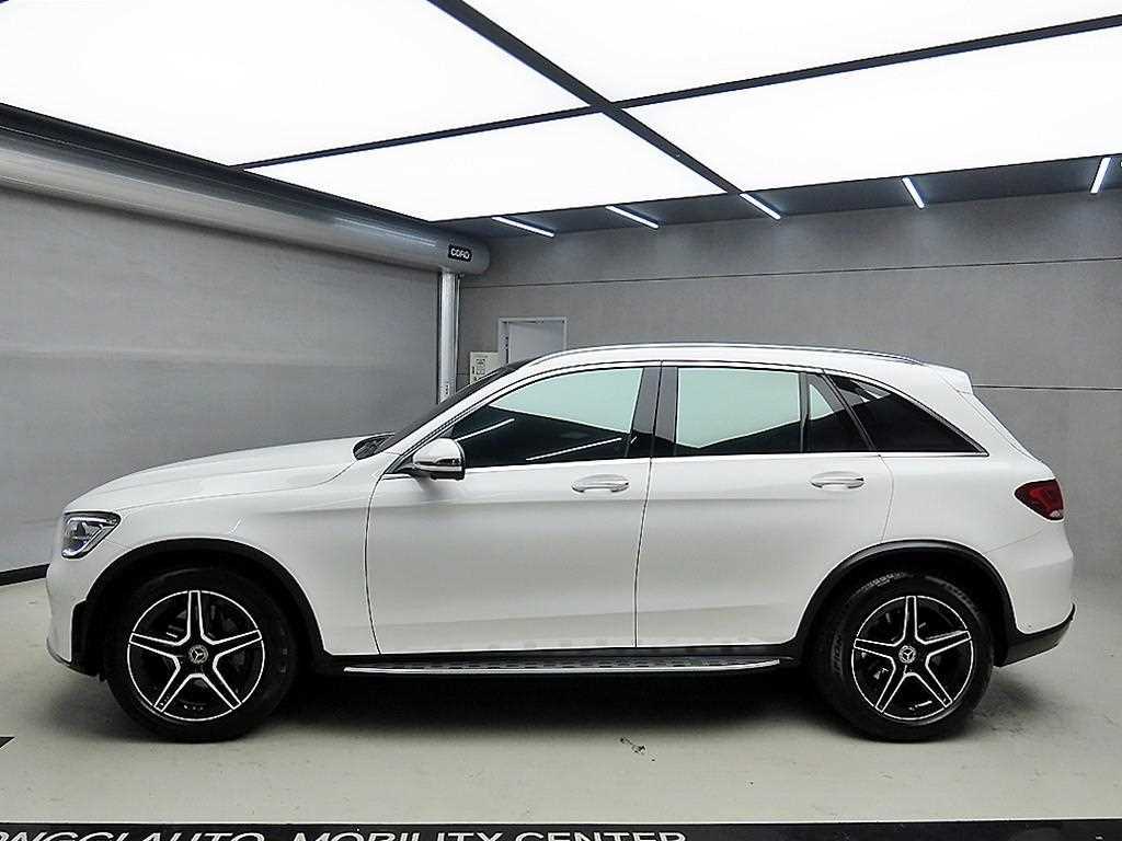 Mercedes Benz GLC Class - Vista 4