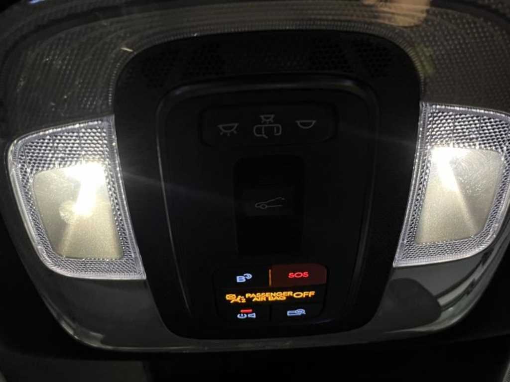 HYUNDAI Avante - Vista 10