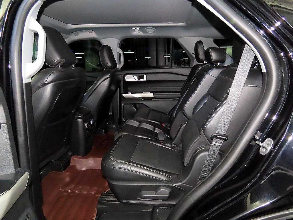 Ford Explorer - Vista 7