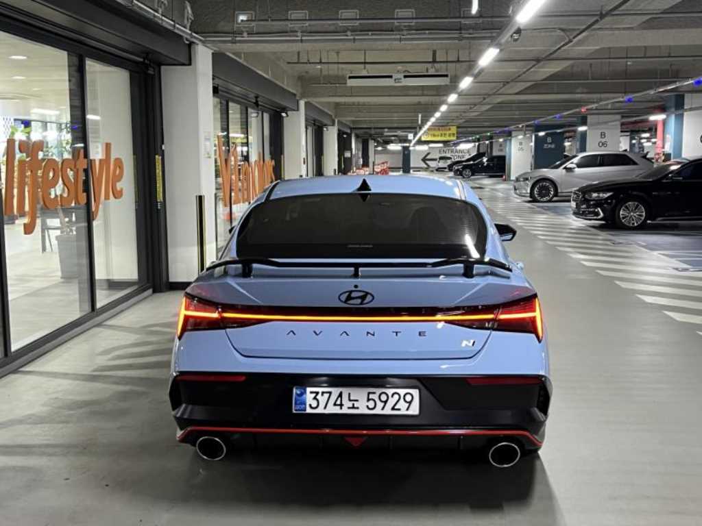 HYUNDAI Avante - Vista 5