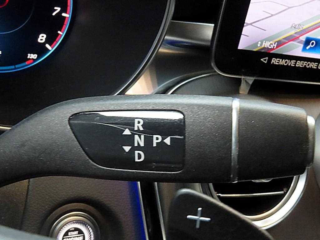 Mercedes Benz GLC Class - Vista 10