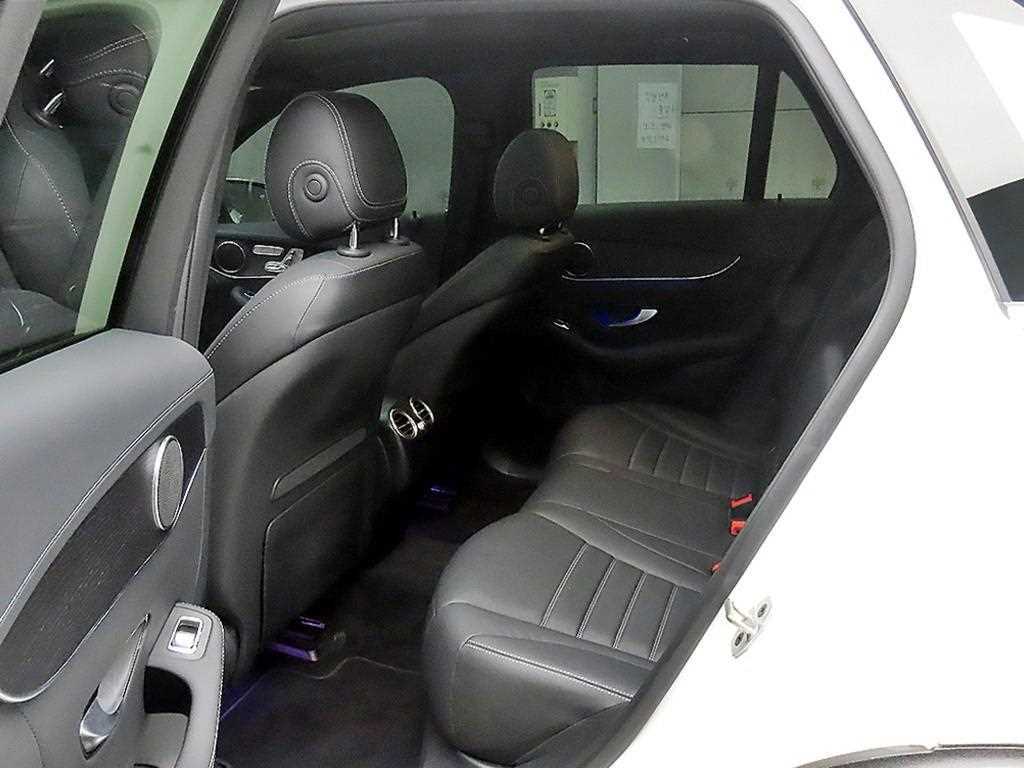 Mercedes Benz GLC Class - Vista 6