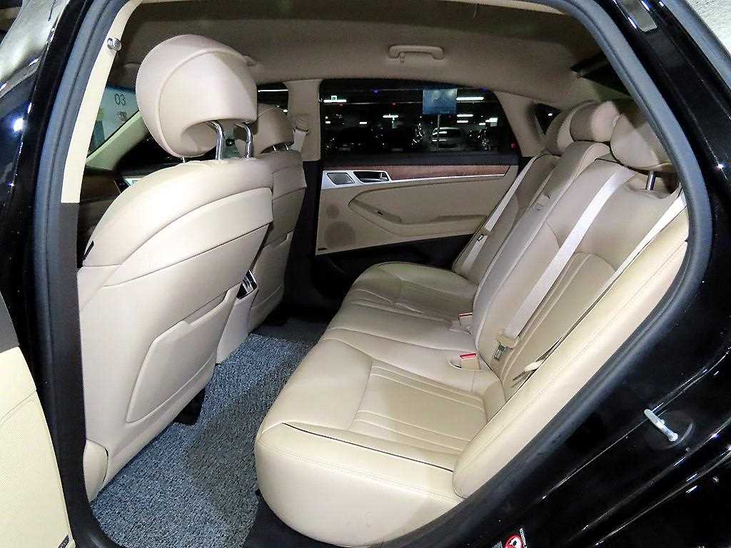 Genesis G80 - Vista 7