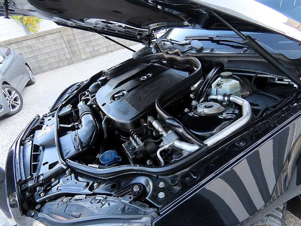 Mercedes Benz E class 2016 Negro - Importación desde Corea - HF Imports Iquique - Foto 19