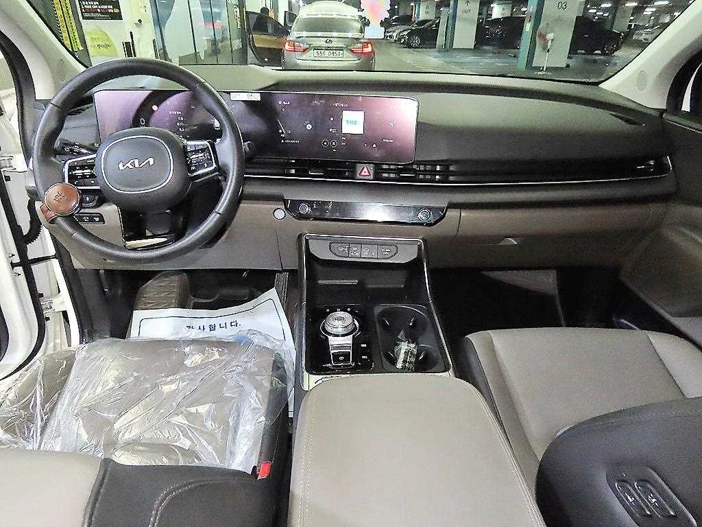 KIA Carnival - Vista 10