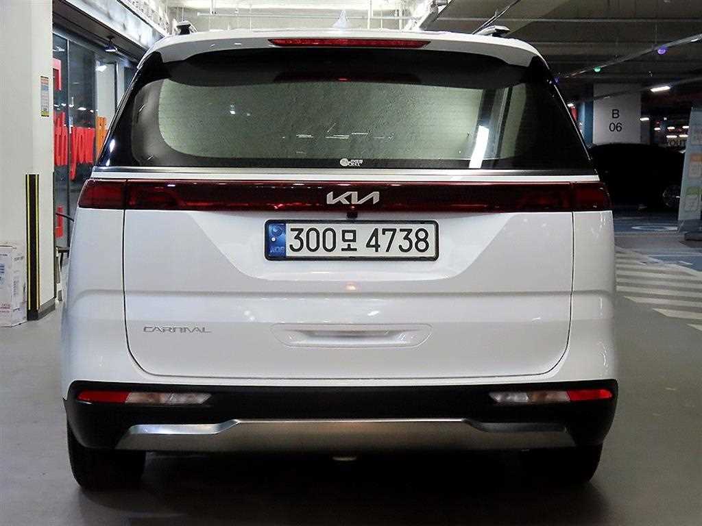 KIA Carnival - Vista 5