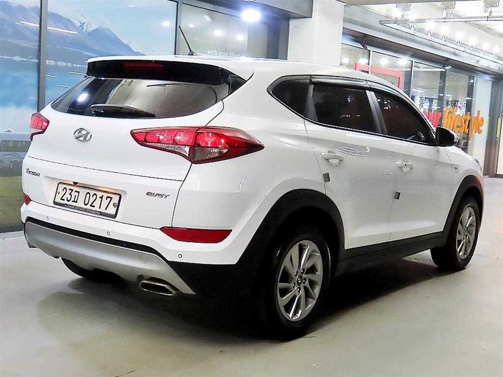 HYUNDAI Tucson - Vista 4