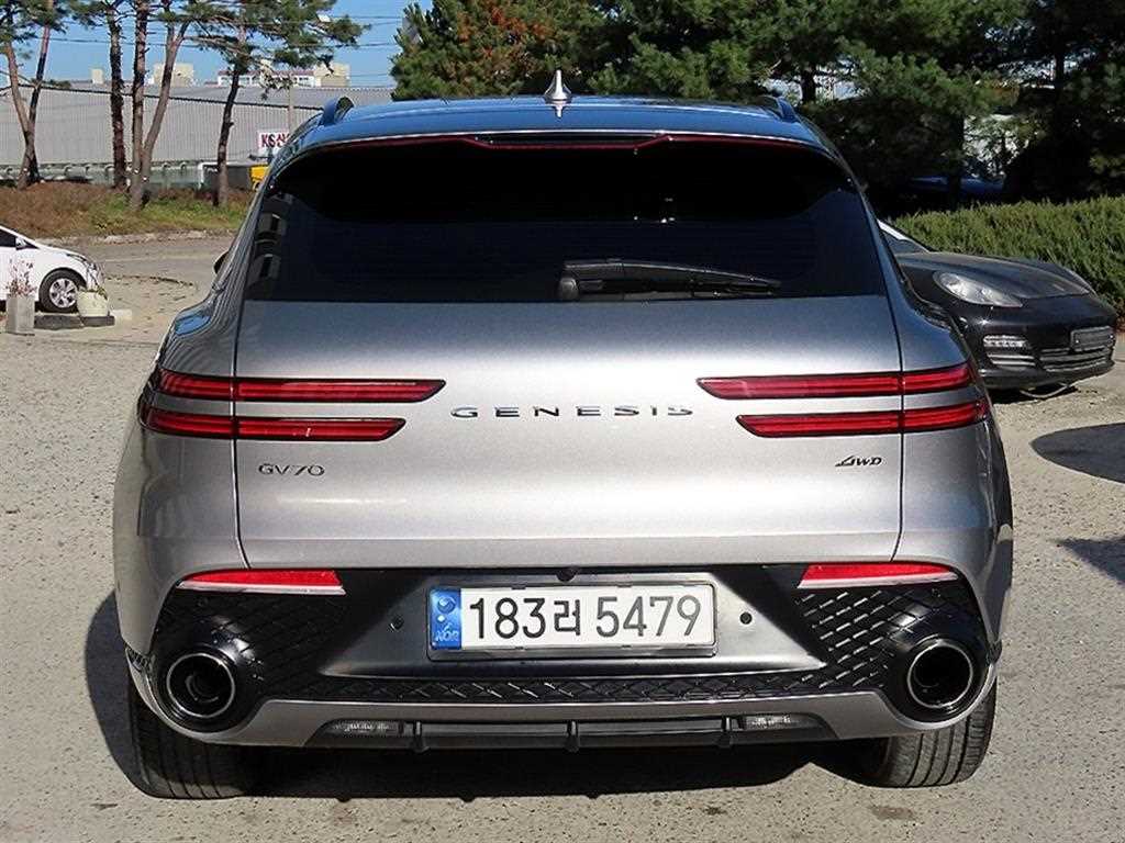 Genesis GV70 - Vista 4
