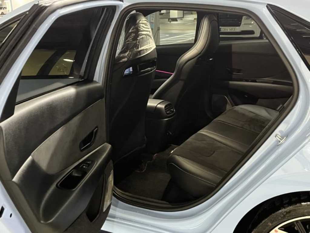 HYUNDAI Avante - Vista 7