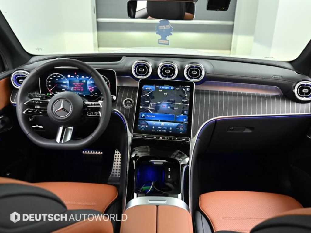 Mercedes Benz GLC Class - Vista 7