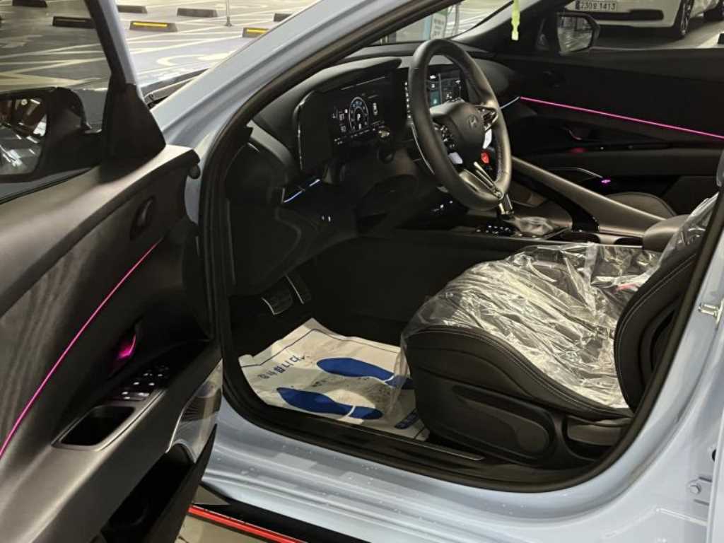 HYUNDAI Avante - Vista 6