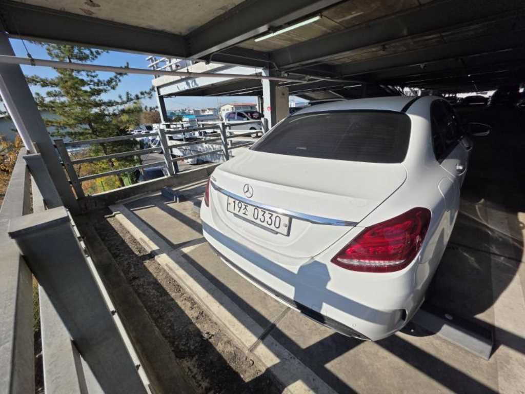 Mercedes Benz C Class - Vista 2