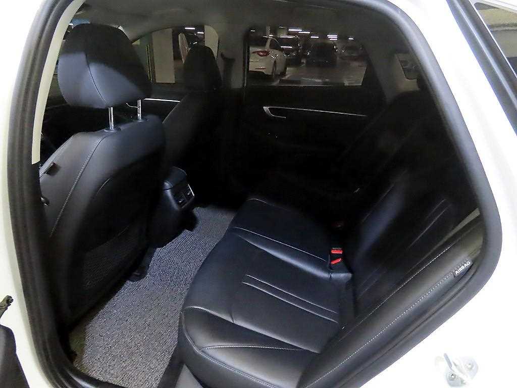 HYUNDAI Sonata - Vista 7