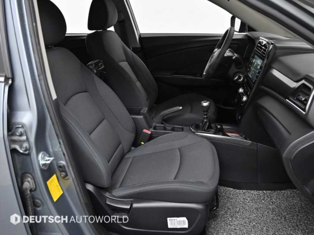 Ssangyong Tivoli - Vista 10