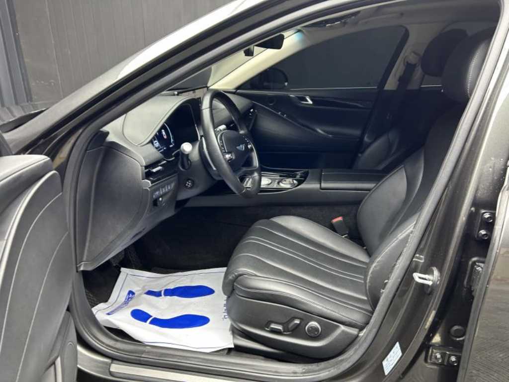 Genesis G80 - Vista 6