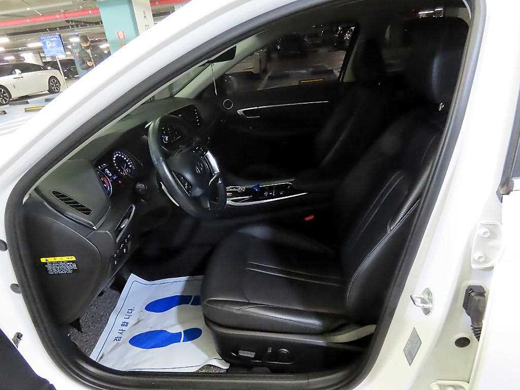 HYUNDAI Sonata - Vista 6