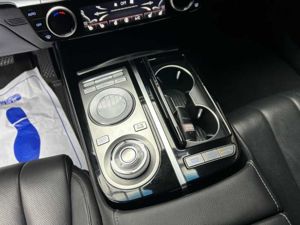 Genesis G80 - Vista 10