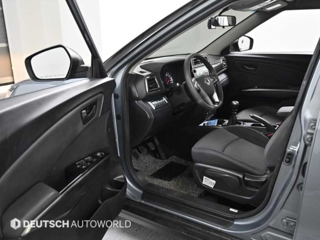 Ssangyong Tivoli - Vista 11