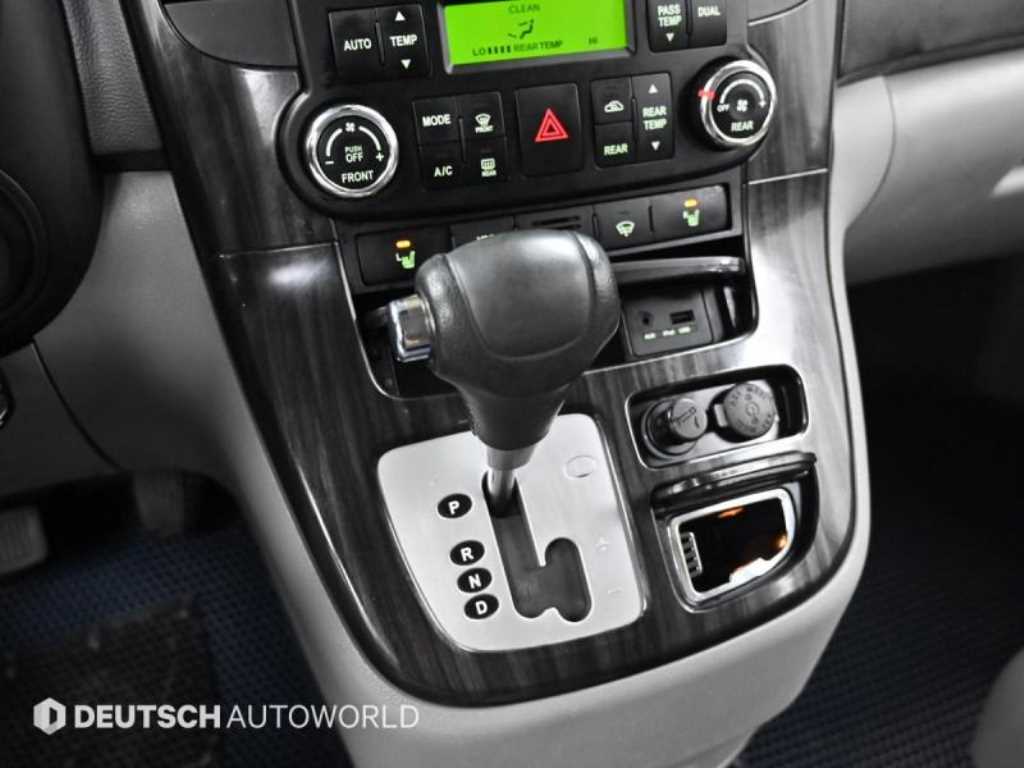 KIA Carnival - Vista 9