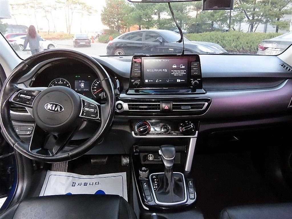 KIA Seltos - Vista 7