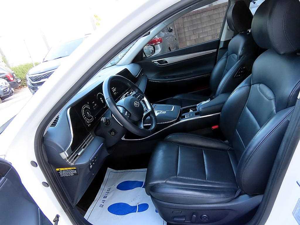 HYUNDAI Grandeur - Vista 5