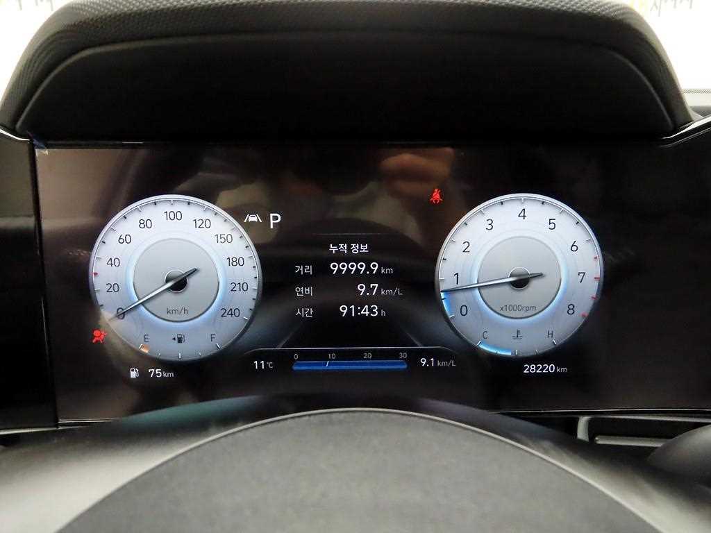 HYUNDAI Avante - Vista 6