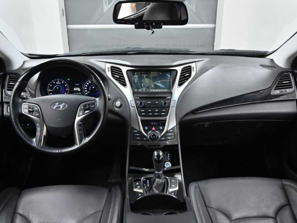 HYUNDAI Grandeur - Vista 7