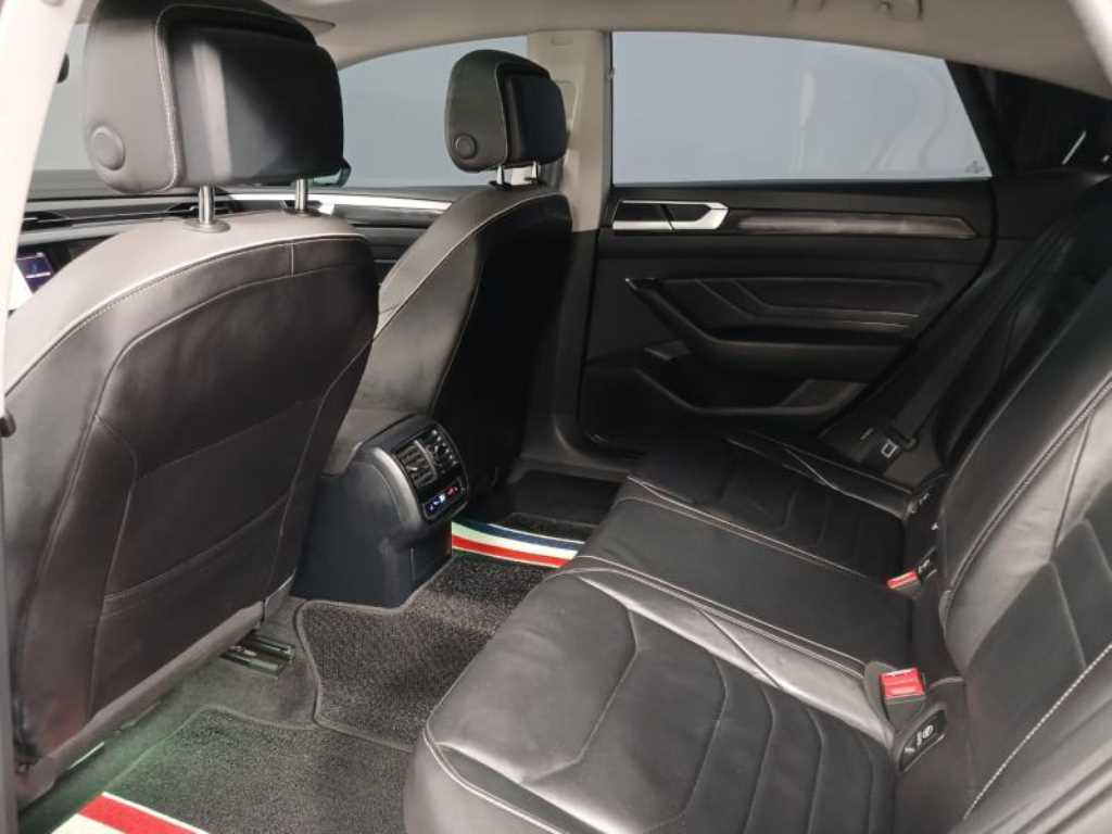 Volkswagen Arteon - Vista 8