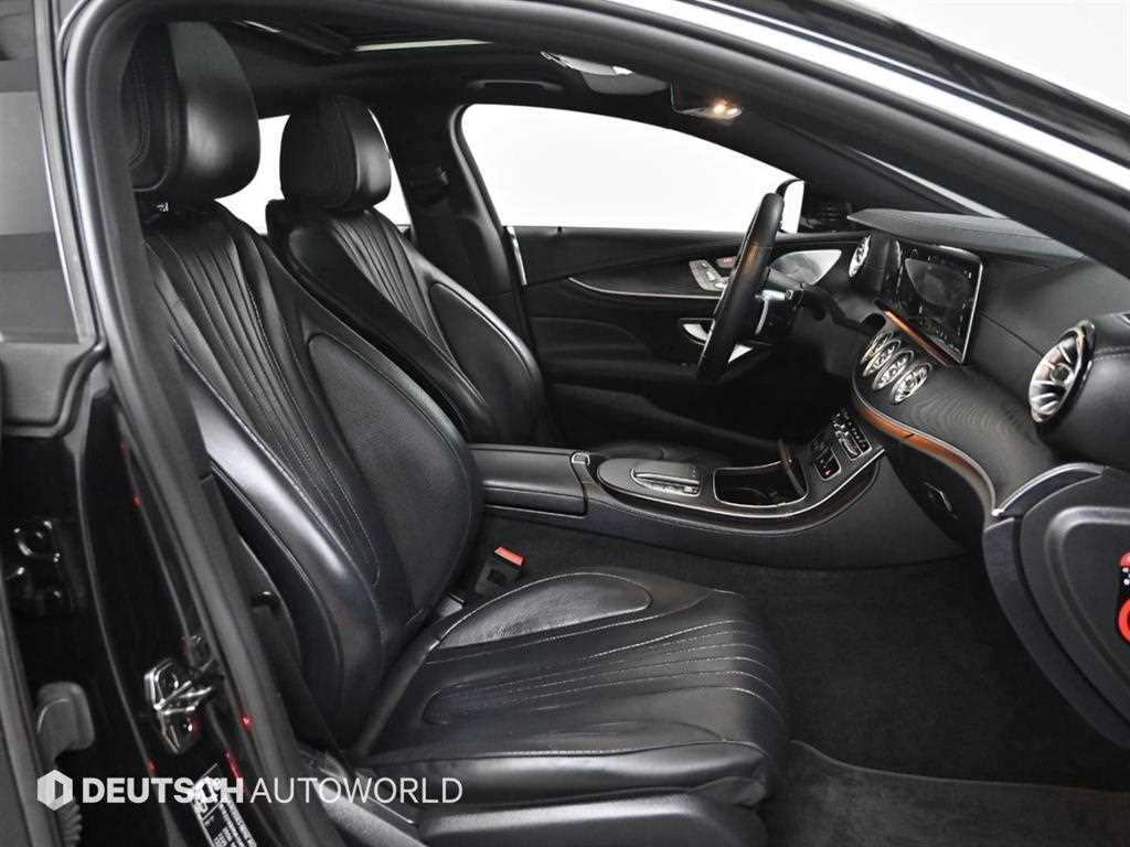 Mercedes Benz CLS Class - Vista 10