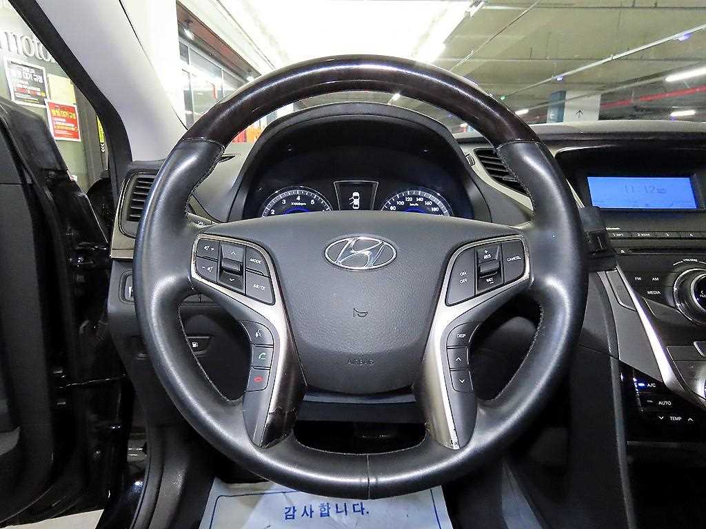 HYUNDAI Grandeur - Vista 8