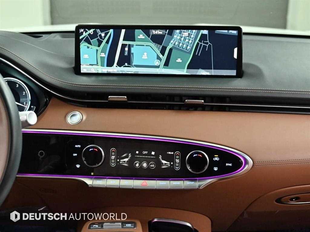 Genesis GV70 - Vista 8