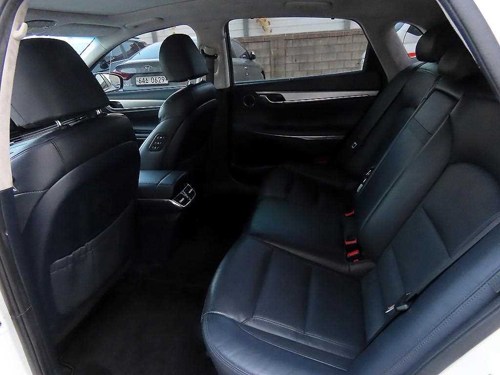 HYUNDAI Grandeur - Vista 6