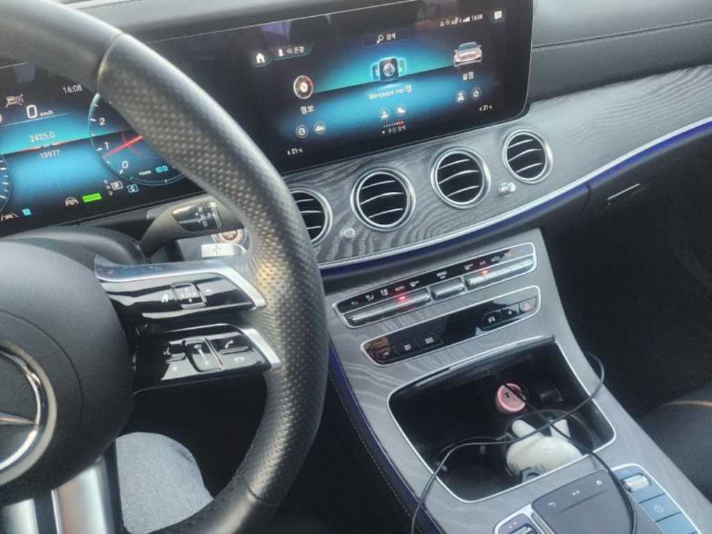 Mercedes Benz E class - Vista 9