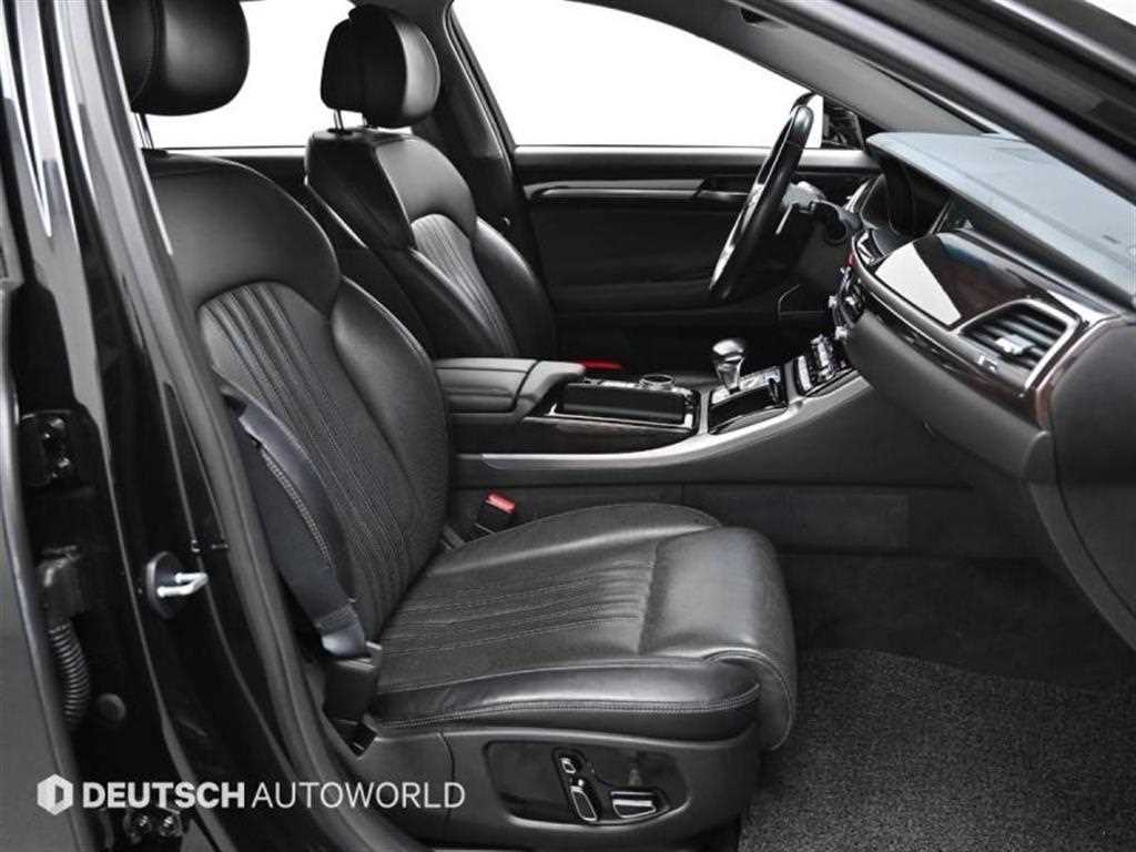 Genesis EQ900 - Vista 10