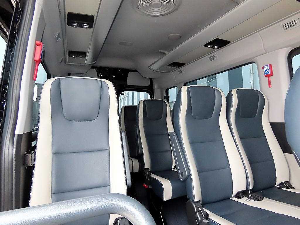 HYUNDAI Solati - Vista 7