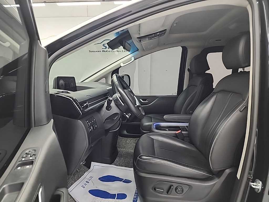 HYUNDAI Staria - Vista 11